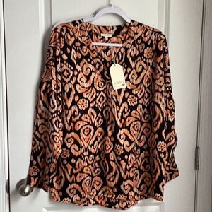 JODIFL Tan and Cream Oversized Long Sleeve Blouse